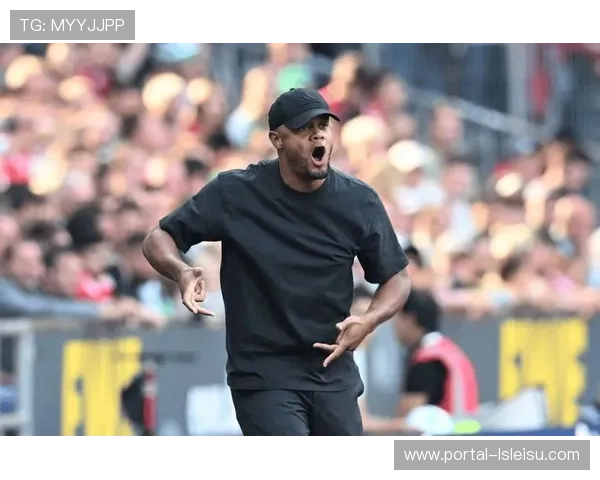 十人拜仁更衣室中场训话曝光,孔帕尼强调防守纪律 十人拜仁更衣室中场训话曝光,孔帕尼强调防守纪律