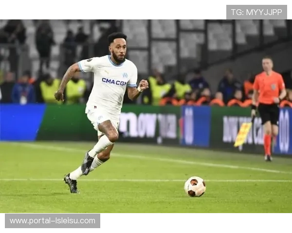 奥巴梅扬宝刀未老,传射建功助马赛登顶 奥巴梅扬宝刀未老,传射建功助马赛登顶