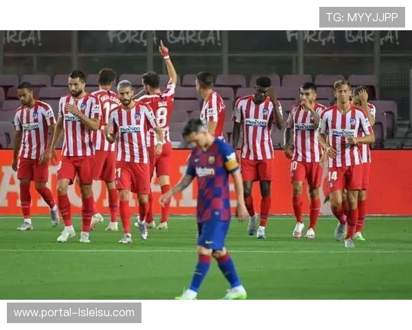 巴萨vs马竞焦点战，莱万点球踢飞，奥尔莫建功后伤退